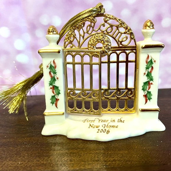 Lenox “New Home” ornament, very elegant addition to any tree - Picture 1 of 14
